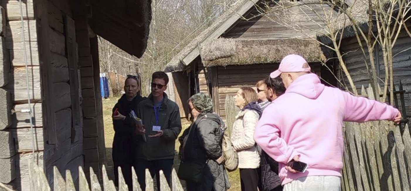 Куратарская экскурсія – «Традыцыі і падыходы ў народным драўляным будаўніцтве беларусаў»