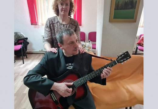 Городская комедия «Мужчина с вредными привычками желает познакомиться»
