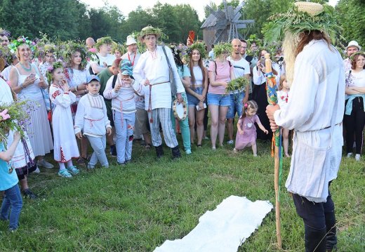 Праздник «Традиционное Купалле» с коллективом «Гасцінец»